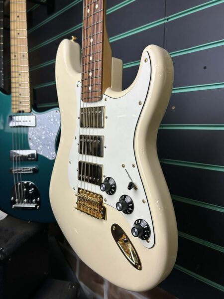 Fender Limited Edition Mahogany Blacktop Stratocaster HHH Olympic White 2019 | Olympic White, image 5 of 5