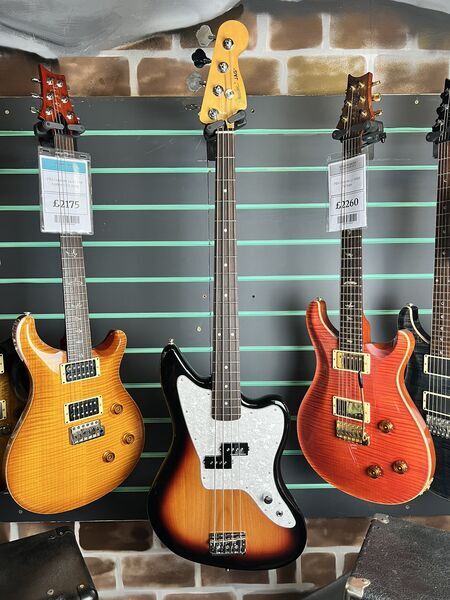 Fender Ltd Edition Mark Hoppus Jaguar Bass 3-Color Sunburst 2025 Electric Bass | sunburst, image 2 of 5