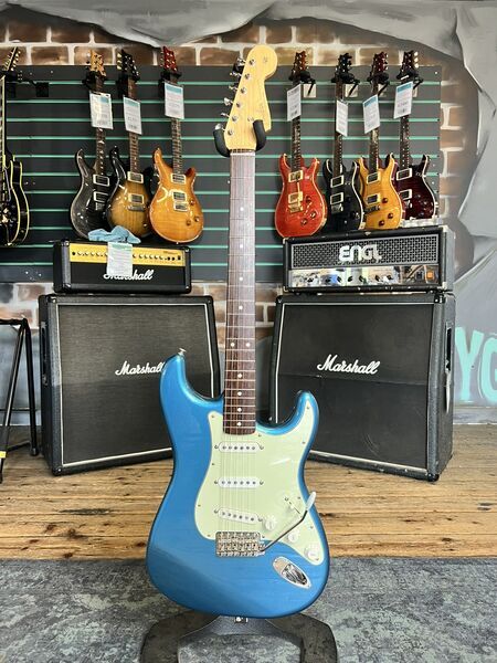 Fender Made in Japan Traditional '60s Stratocaster 2020 Lake Placid Blue | blue, image 1 of 5