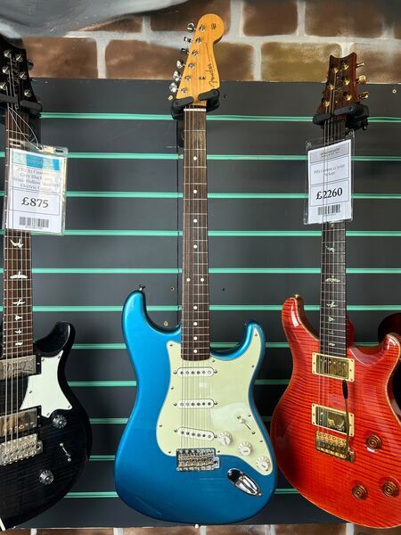 Fender Made in Japan Traditional '60s Stratocaster 2024 Lake Placid Blue | blue, image 2 of 5