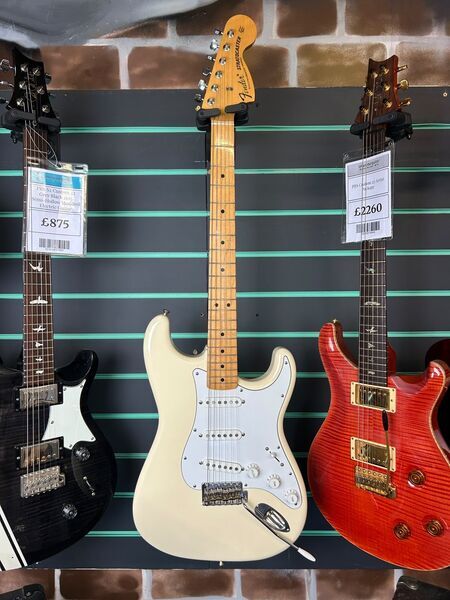 Fender MIJ ST68 Stratocaster Vintage White 2014 Electric Guitar | Vintage White, image 2 of 5