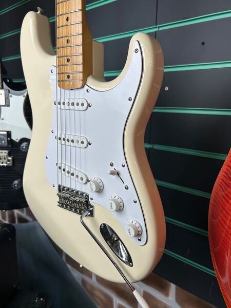 Fender MIJ ST68 Stratocaster Vintage White 2014 Electric Guitar | Vintage White, image 5 of 5