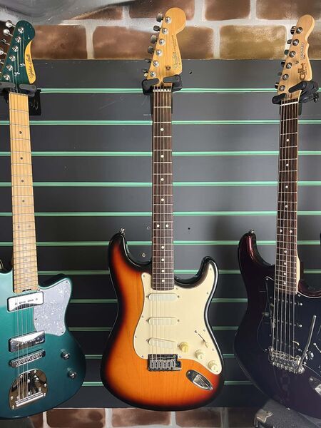 Fender Strat Plus 3-Color Sunburst 1991 Electric Guitar | sunburst, image 2 of 5