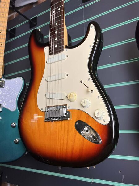 Fender Strat Plus 3-Color Sunburst 1991 Electric Guitar | sunburst, image 5 of 5