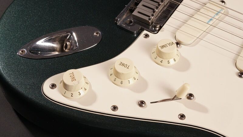 Fender Strat Plus Deluxe 1988 Gun Metal Blue | blue, image 4 of 5