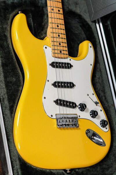 Fender Stratocaster International 1981 | Monaco Yellow | Monaco Yellow, image 3 of 5