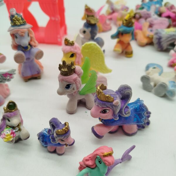 Filly Bundle Set von 52 Pferde & Einhörner Figurene | mehrfarbig, image 2 of 3