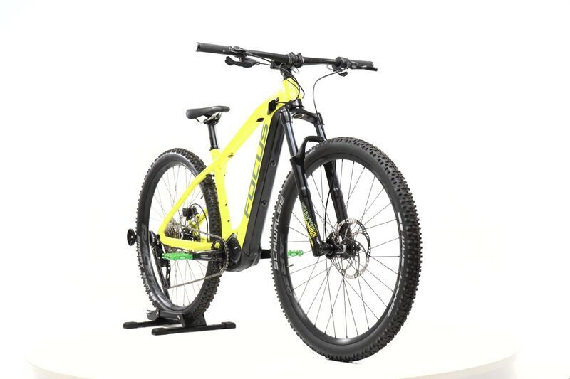 Focus Jam² HT 6.8 Plus (2019) | Diamant | lime | 27.5" | 44 cm | 2000 - 3000 km | mit Ständer 2
