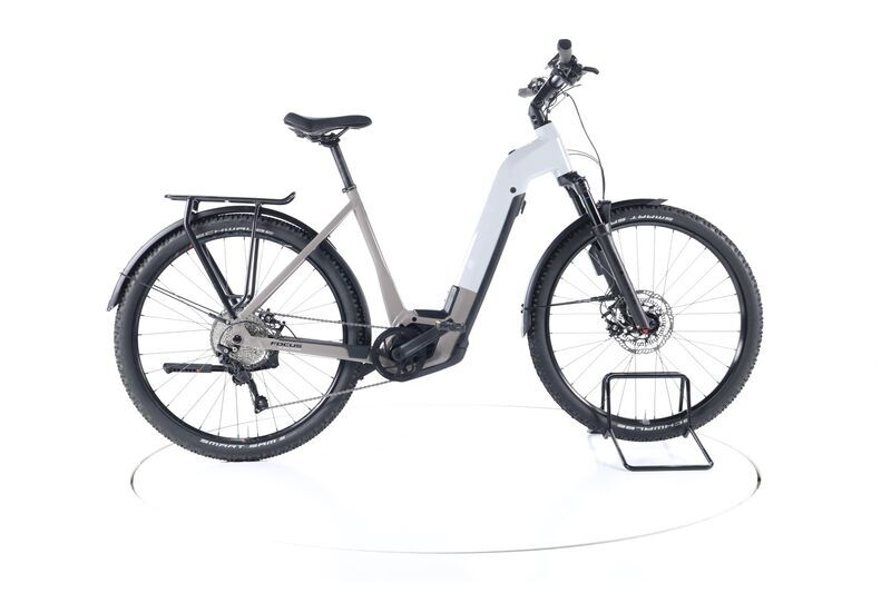 Focus Planet² 6.8 (2023) | Low Entry | grau/weiß | 48 cm | L | 1000 - 1500 km 1