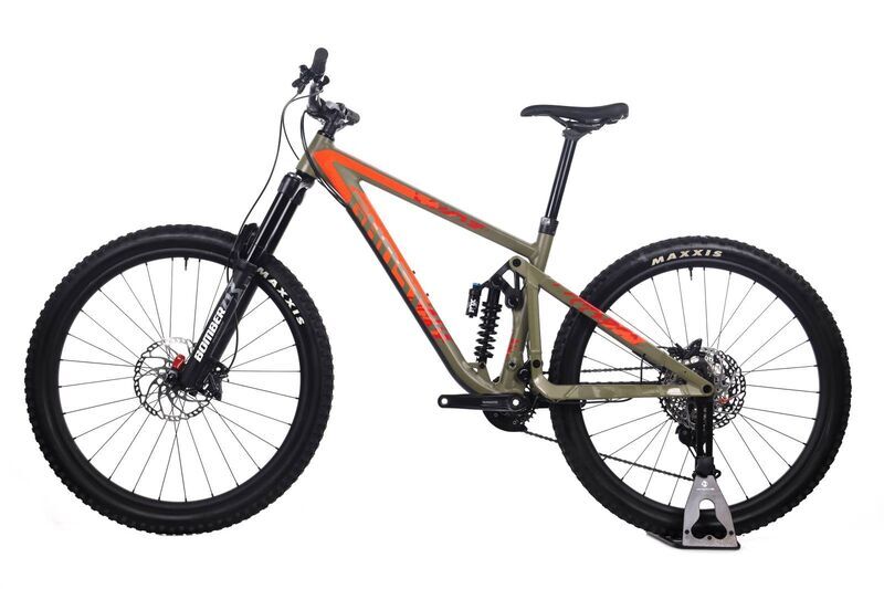 Ghost Riot (2022) | Diamond | green | 29" | M 3