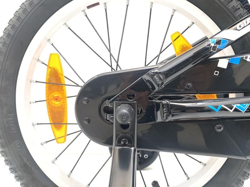 Giant Animator 16 (2022) | schwarz | Einheitsgröße 5