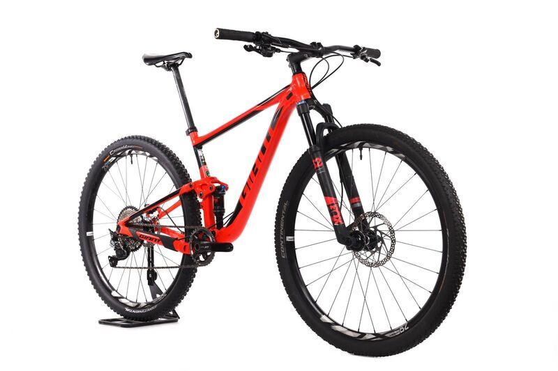 Giant Anthem 2 (2018) | Diamant | rot | 29" | M 2