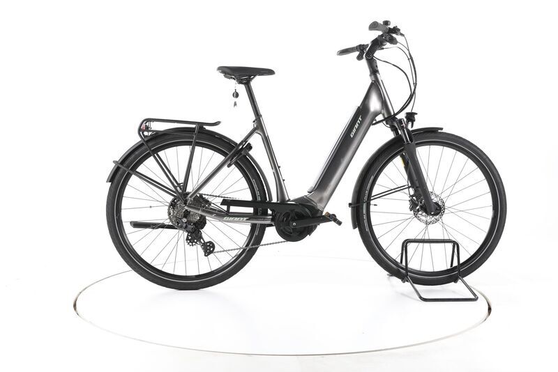 Giant Dailytour E+2D 2023 | šedá | 28" | M | 500 - 3000 km, image 1 of 5