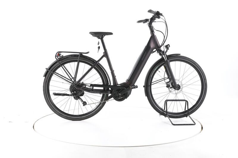 Giant DailyTour E+ 3 2022 | black | 28" | M | < 500 km, image 1 of 5