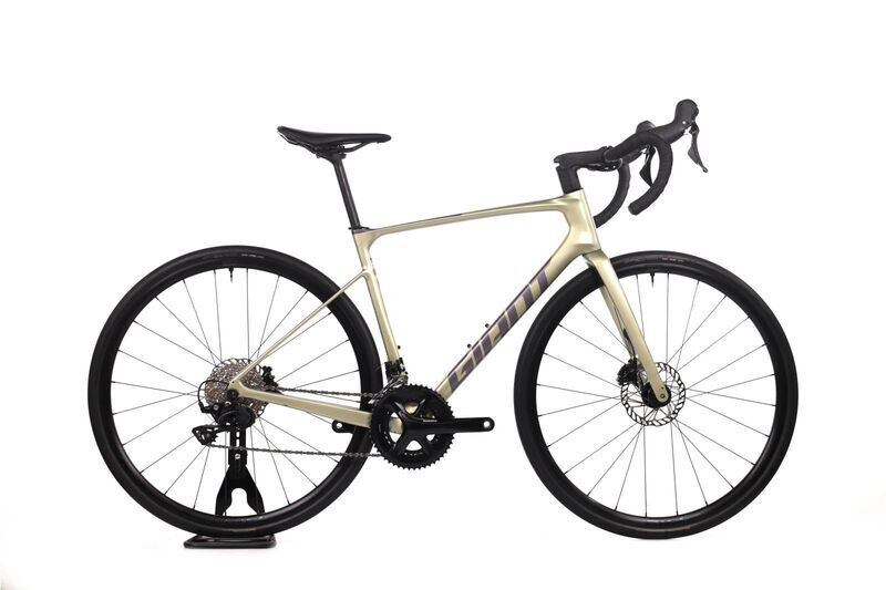 Giant Defy Advanced 2 (2024) | Diamant | grün | 27.5" | M | Shimano 105 1