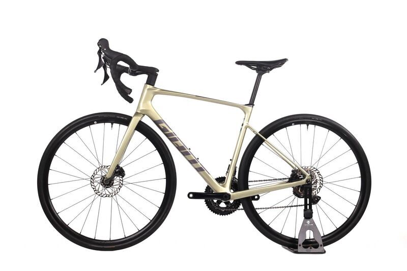 Giant Defy Advanced 2 (2024) | Diamant | grün | 27.5" | M | Shimano 105 3