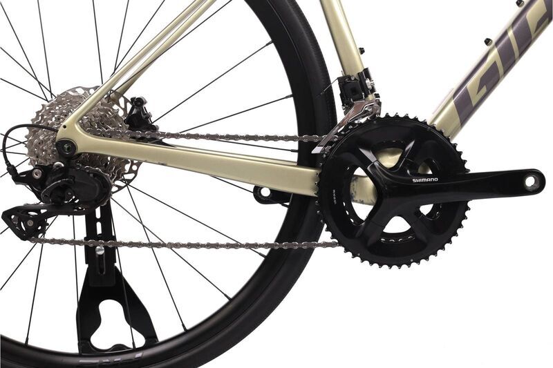 Giant Defy Advanced 2 (2024) | Diamant | grün | 27.5" | M | Shimano 105 4