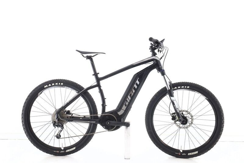 Giant Dirt E+ 3 (2018) | Diamant | schwarz | 27.5" | 43 cm | M | 100 - 500 km 1