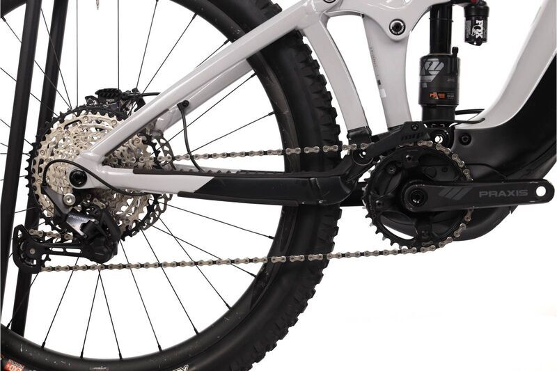 Giant Reign E+ 1 Pro (2022) | Trapez | grau | 29/27.5" | S | 100 - 500 km 4