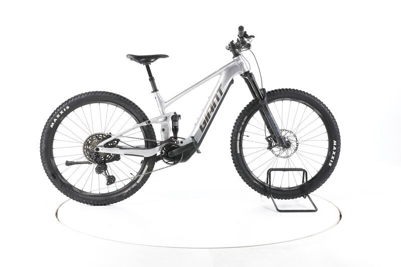Giant Stance E+ Pro 0 2023 | stříbrná | 29" | M | 500 - 3000 km, image 1 of 5