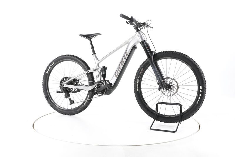 Giant Stance E+ Pro 0 2023 | stříbrná | 29" | M | 500 - 3000 km, image 2 of 5