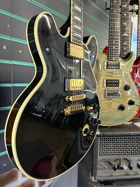 Gibson BB King "Lucille" Ebony 1991 Semi-Hollow Electric Guitar | ebony, image 3 of 5