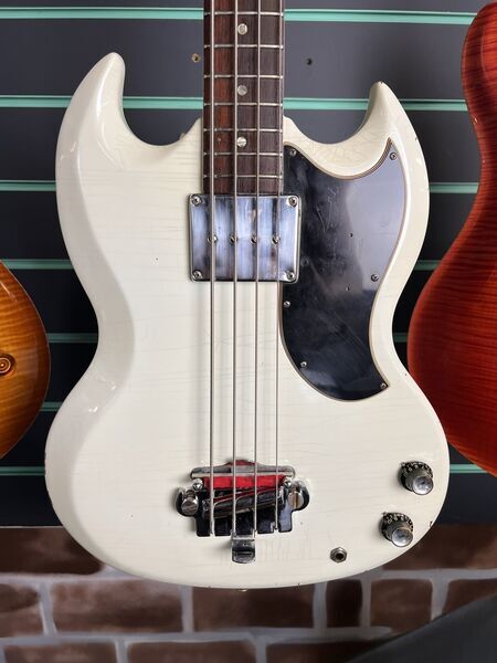 Gibson EB-0 Refinished White c.1966-'69 Short Scale Electric Bass Guitar | white, image 4 of 5