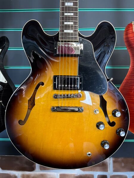 Gibson ES-335 60’s Vintage Burst Semi-Hollow Electric Guitar | Vintage Burst, image 2 of 5