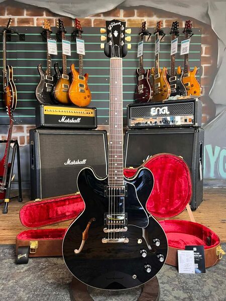 Gibson ES-335 'Dot' Ebony 2023 Semi-Hollow Electric Guitar | ebony, image 1 of 5