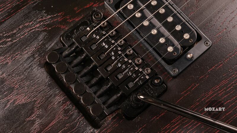 Gibson Explorer Vampire Blood Moon Limited edition 2011 | black / red, image 4 of 5