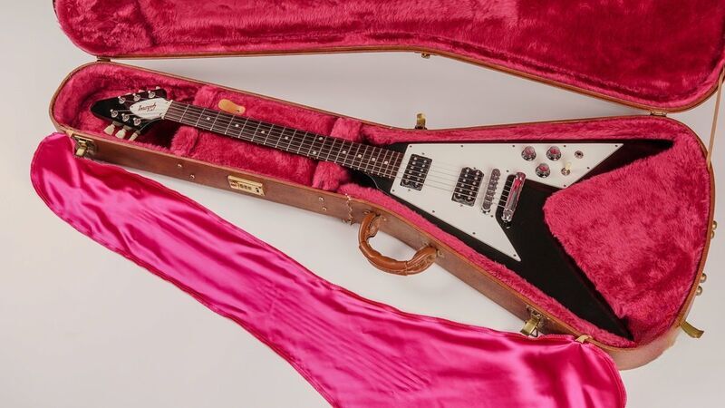 Gibson Flying в ’67 Reissue 1996 Ebony | оригинален 496R/500T | абанос, image 1 of 5