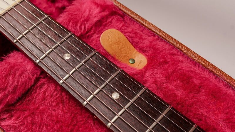 Gibson Flying в ’67 Reissue 1996 Ebony | оригинален 496R/500T | абанос, image 2 of 5