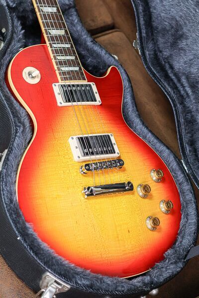 Gibson Les Paul Classic 2006 | Cherry Sunburst | Cherry Sunburst, image 5 of 5