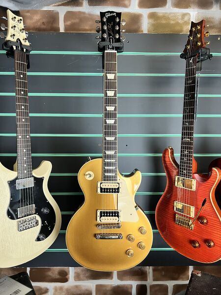 Gibson Les Paul Classic T Gold Top 2017 Electric Guitar | gold, image 2 of 5
