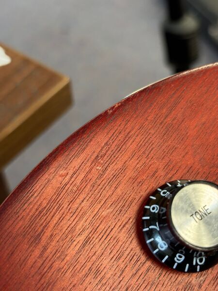 Gibson Les Paul Studio Satin Cherry 2004 Electric Guitar | Satin Cherry, image 4 of 5