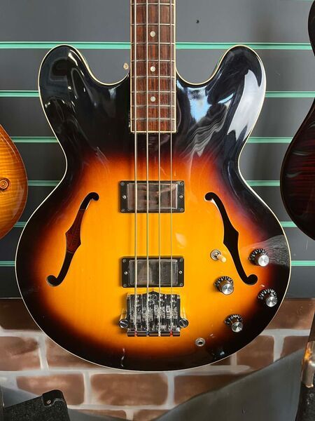 Gibson Memphis ES-335 Bass Vintage Sunburst 2013 Semi-Hollow Electric Bass | Vintage Sunburst, image 4 of 5