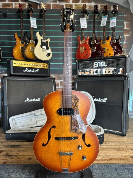 Godin 5th Avenue Kingpin P90 Cognac Burst Hollow Body Archtop Electric Guitar | Burst, image 1 of 5