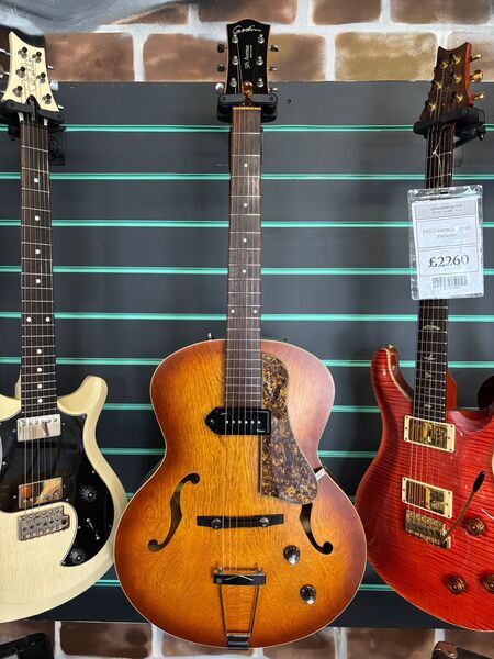 Godin 5th Avenue Kingpin P90 Cognac Burst Hollow Body Archtop Electric Guitar | Burst, image 2 of 5
