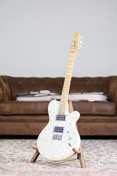 Godin Radiator 2000 | White Pearloid | White Pearloid, image 1 of 5
