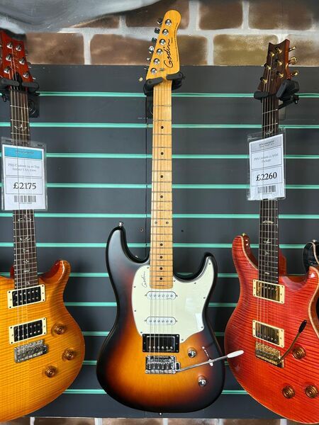 Godin Session Vintage Burst Semi-Gloss 2017 Electric Guitar | Vintage Burst, image 2 of 5