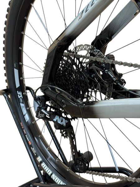 Haibike AllMtn CF 9 2024 | grey | 29"/27.5" | XL | <500 km 3