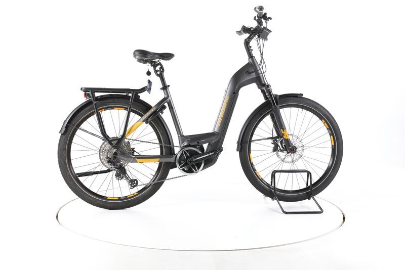 Haibike Trekking 10 2022 | black | 27,5" | M | < 500 km, image 1 of 5