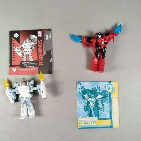 Hasbro Bundle Transformers 2x Figuren Windblade & Exo Suit Spikee | multicolored, image 1 of 5
