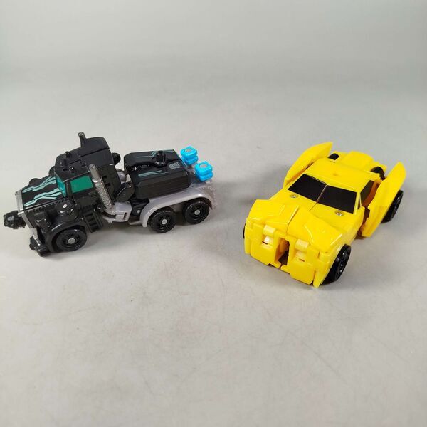 Hasbro Bundle Transformers Set von 2 Verwandlungsrobotere | mehrfarbig, image 1 of 2