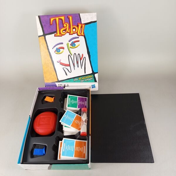 Hasbro Tabu Brettspiel Partyspiele | multicolored, image 1 of 2