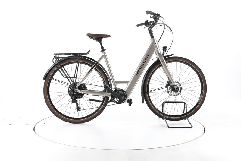Hercules Urbanico I-10 2023 | stříbrná | 28" | 53 cm | < 500 km, image 1 of 5