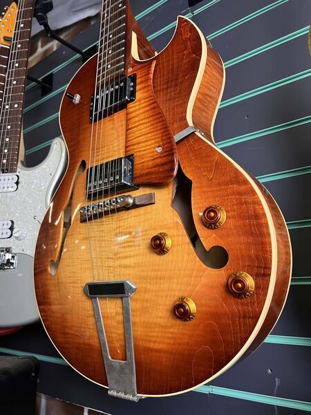 Heritage H575 Autumn Sunburst 1995 Archtop Hollow Body Jazz Guitar | sunburst, image 5 of 5