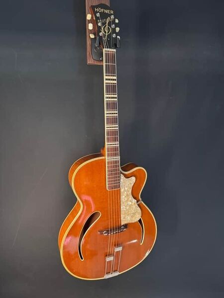 Höfner 462 S 1962 Archtop Guitar | blonde, image 2 of 5