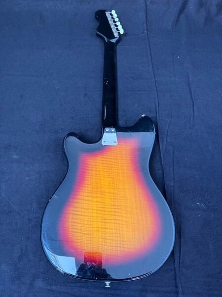 Hofner 164 1969 1976 | Shaded Wood (Sunburst), image 3 of 5