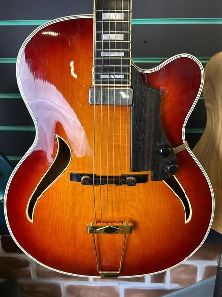 Hofner Jazzica Sunburst (Refin.) Archtop Hollow Body Electric Guitar | sunburst, image 4 of 5